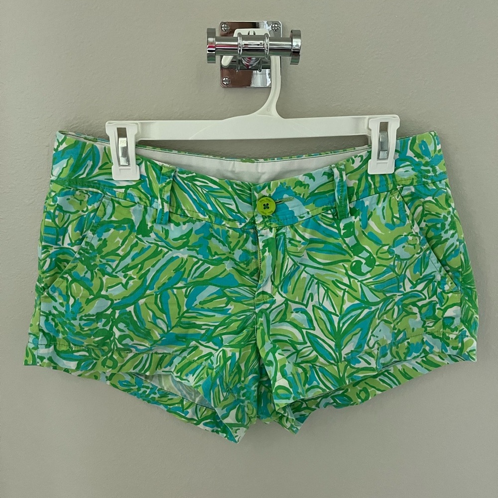Lilly Pulitzer Walsh Shorts blue/green tropical palm leaf print Women's 4